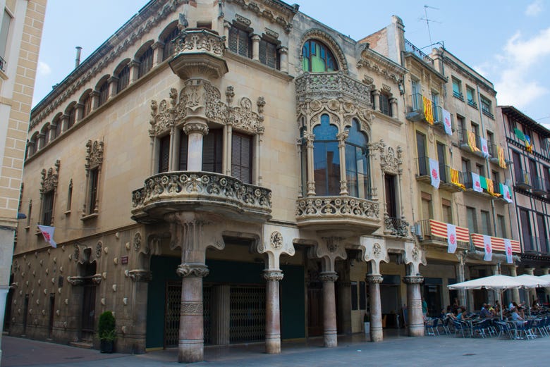 Casa Navàs in the Plaça del Mercadal in Reus