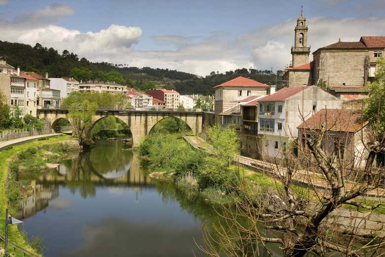 Vue panoramique sur la rivière Avia