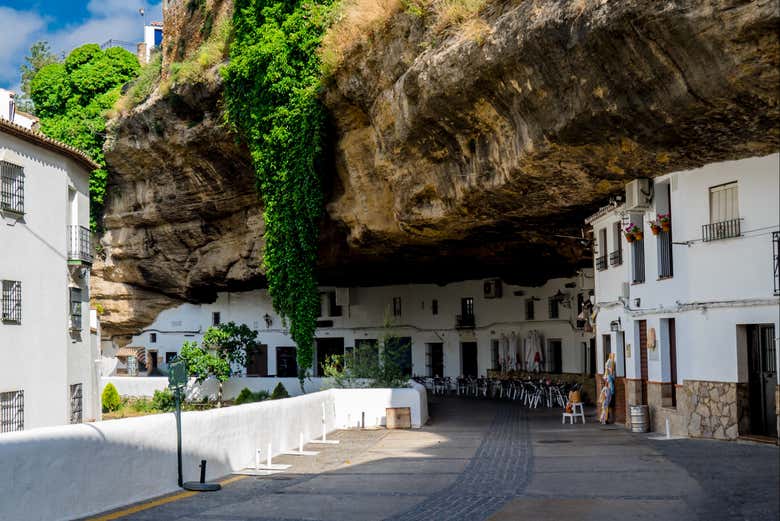 Tour por Setenil de las Bodegas