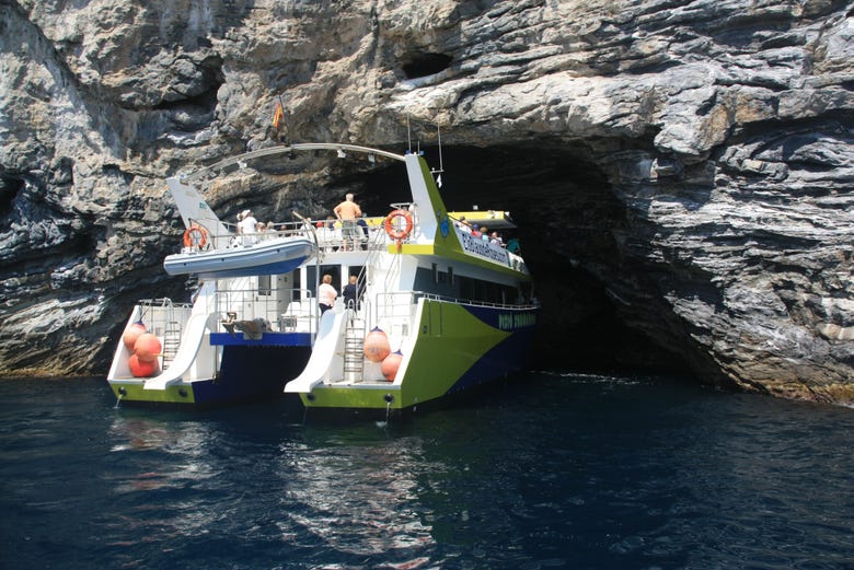 Paseo en barco por el Cabo Norfeu