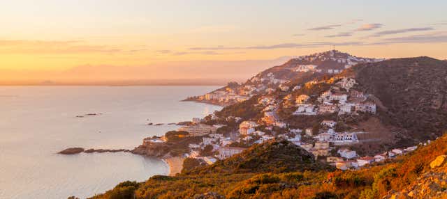 Paseo en catamarán al atardecer por la bahía de Rosas