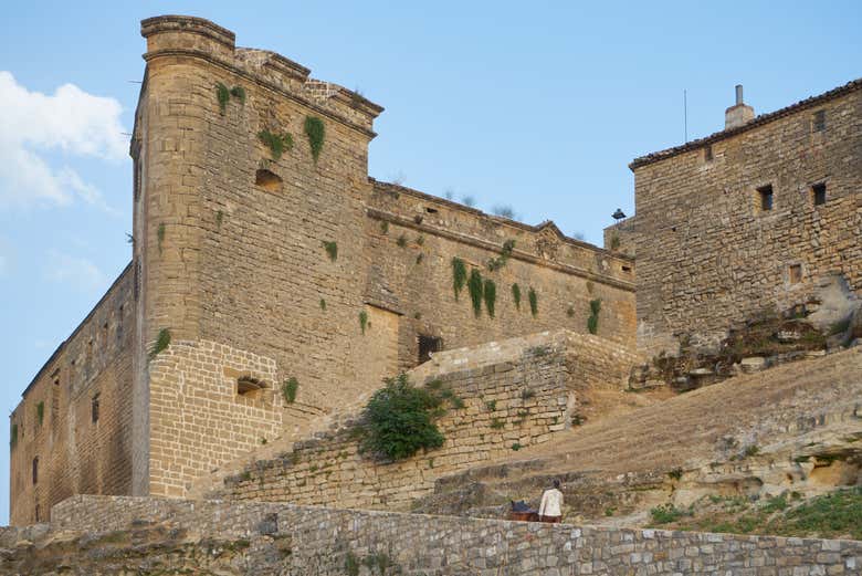 Admirando el castillo de Sabiote