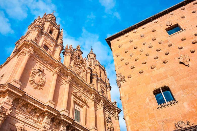 La Clerecía y la Casa de las Conchas