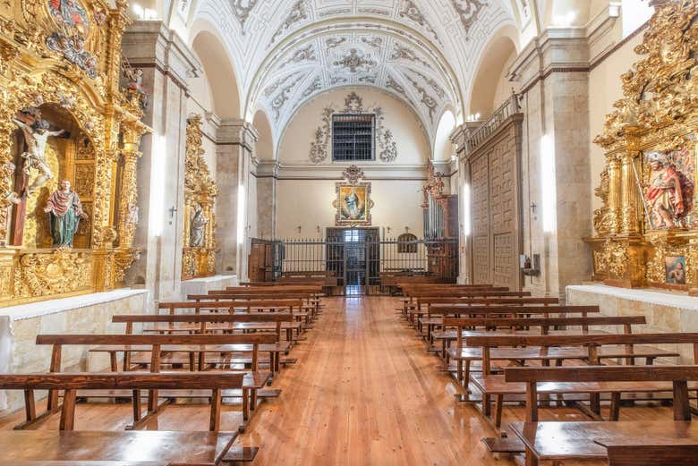 Nave da igreja do convento