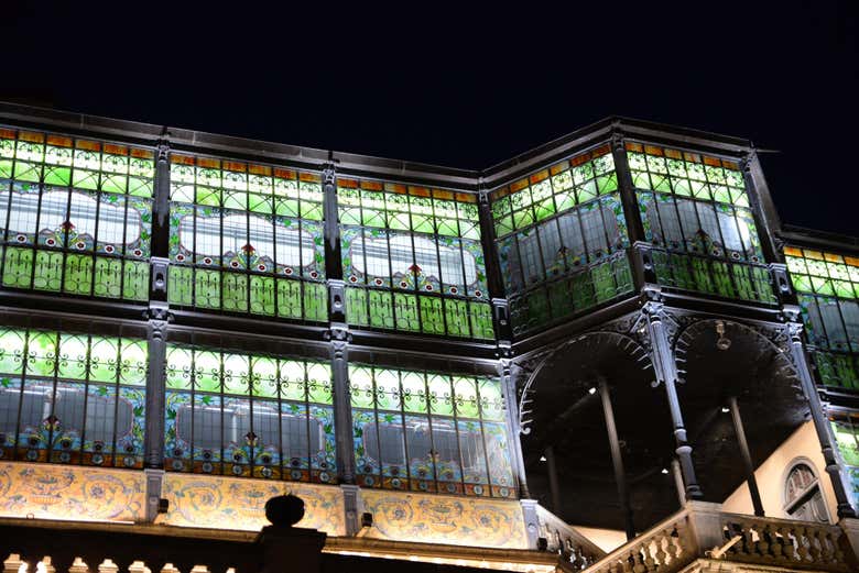 Vidrieras modernistas del museo Casa Lis