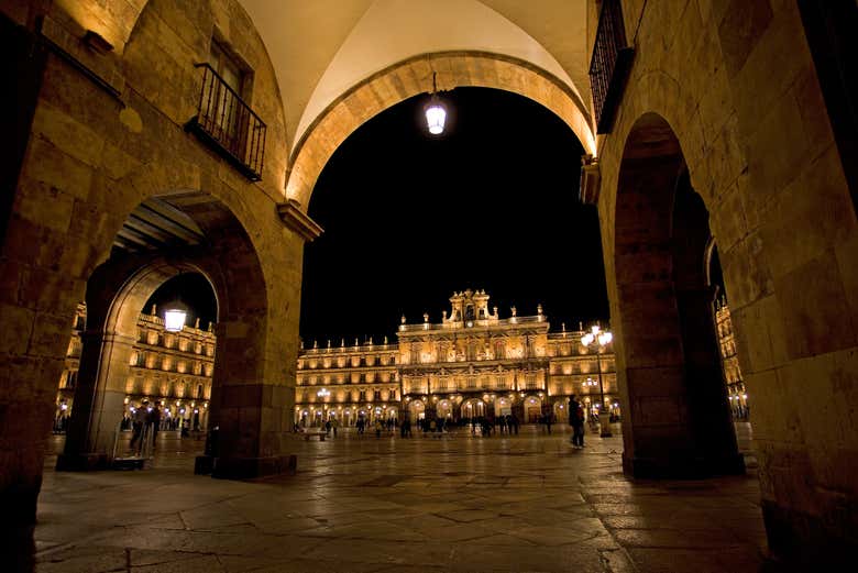 Disfrutando del tour nocturno por Salamanca