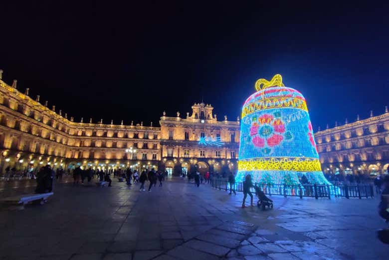 Os encantarán las luces e instalaciones de la Plaza Mayor