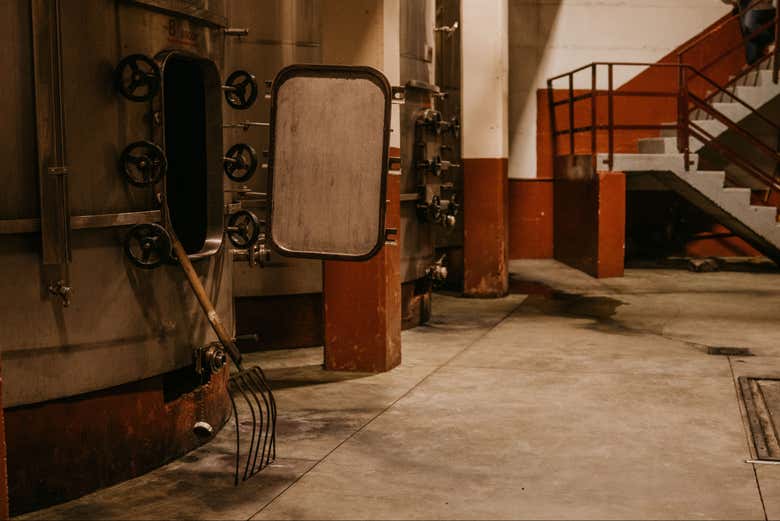 Visitaremos la bodega de acero inoxidable