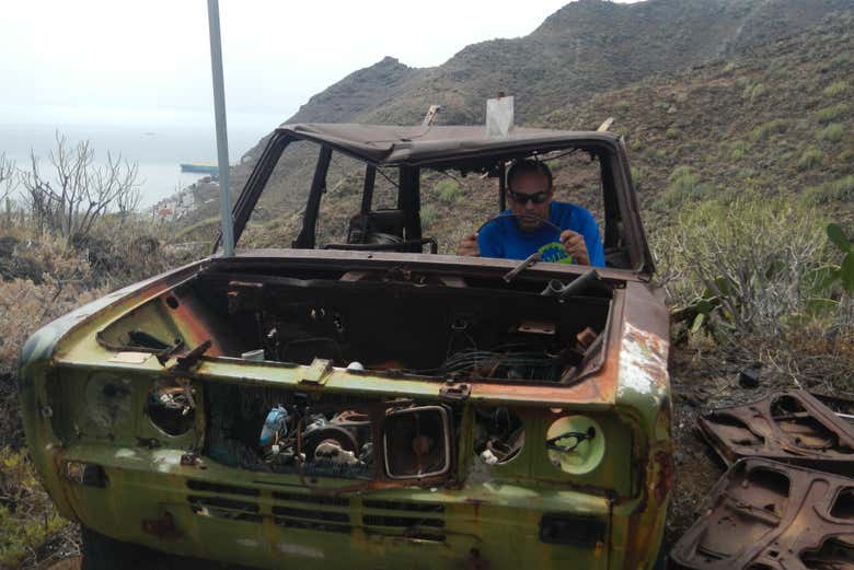 Auto abbandonata