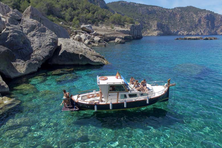 Giro in barca a Cala Bassa e all'isola Conejera