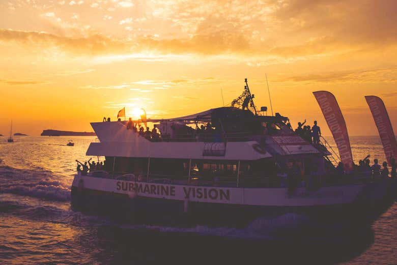 Navegando de catamarã pelo oeste de Ibiza