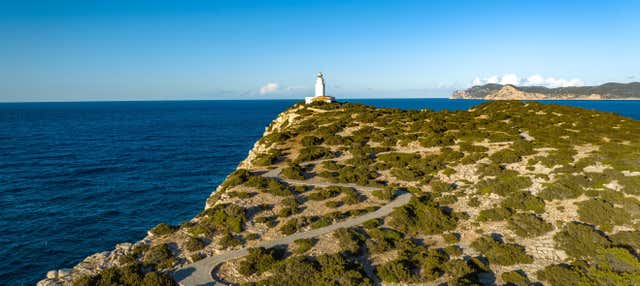 Paseo en barco por la isla Conejera + Snorkel desde San Antonio Abad
