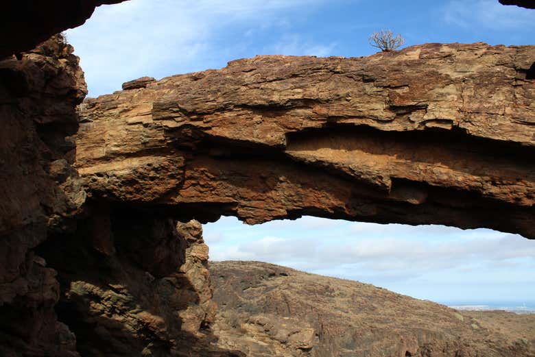 Exploring the Arco del Coronadero