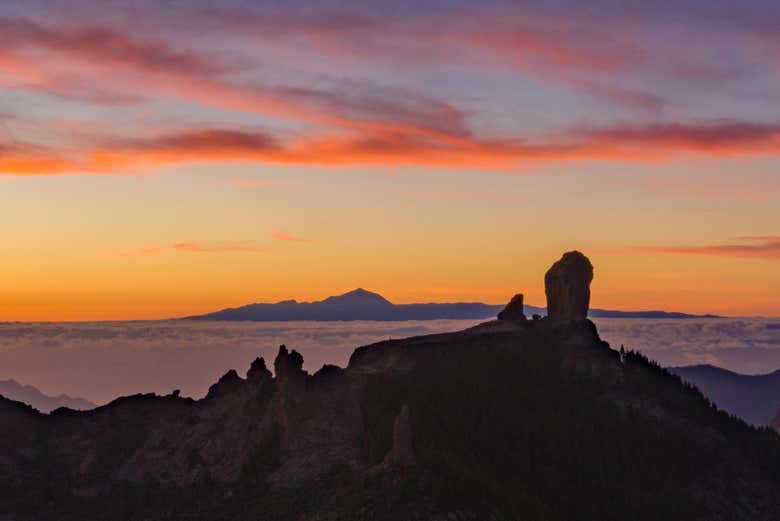 El Roque Nublo al atardecer con el Teide al fondo