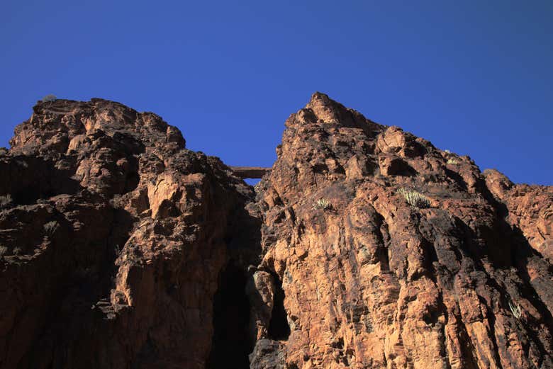 Disfrutando de la ruta de senderismo por el Arco del Coronadero