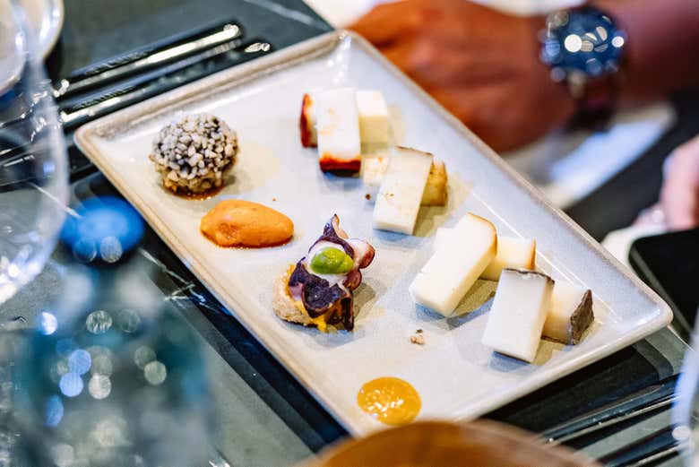 Indulge in a tasting menu during the show