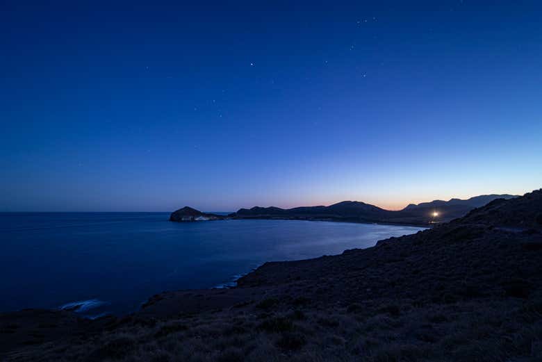 La hermosa playa de Los Genoveses es el lugar escogido para real