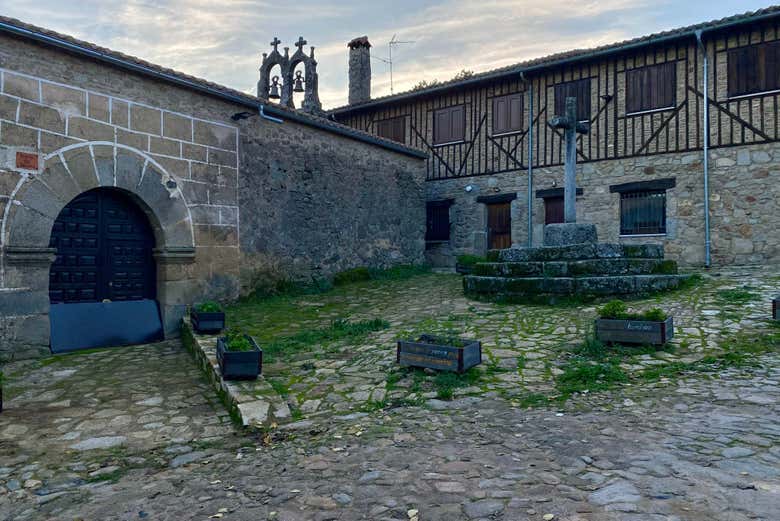 A estrutura de madeira é típica da zona