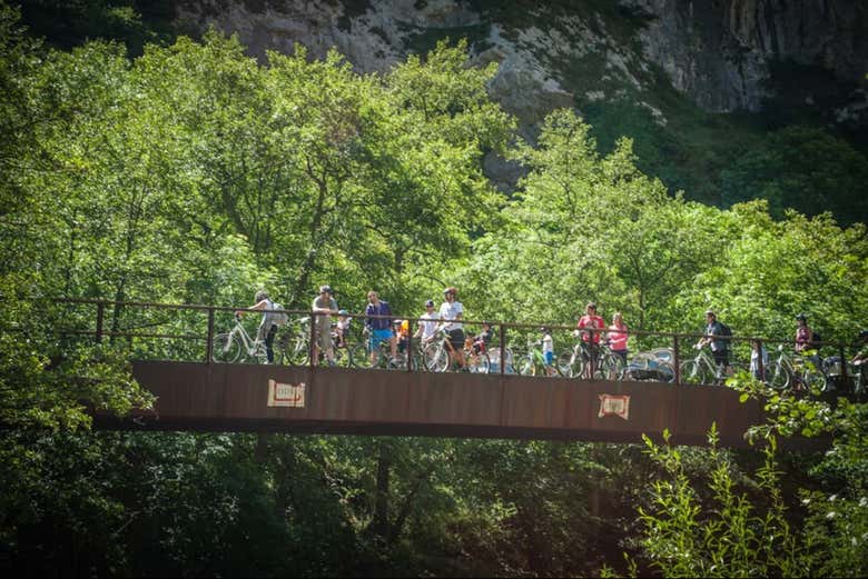 Ready to pedal along the Senda del Oso route?