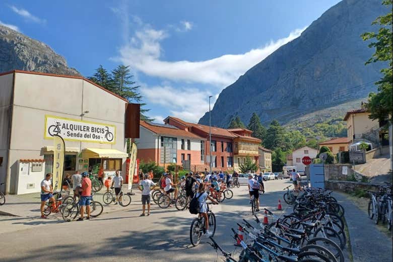 Rent a bike for this bike route in Asturias