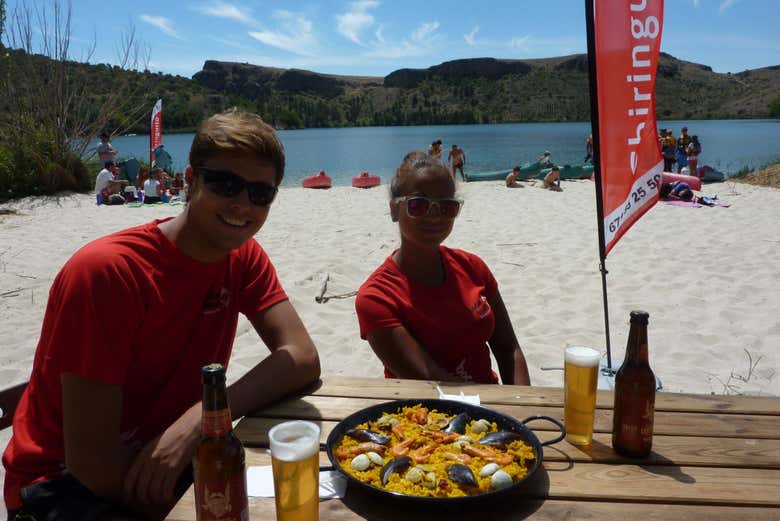 Compartiendo una deliciosa paella 