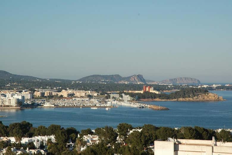 L'incantevole litorale di Ibiza