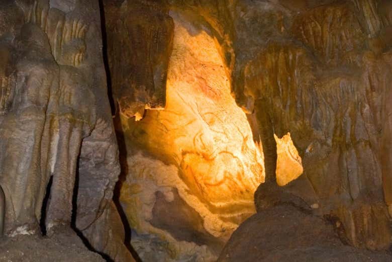 Gruta do Parque da Pré-História