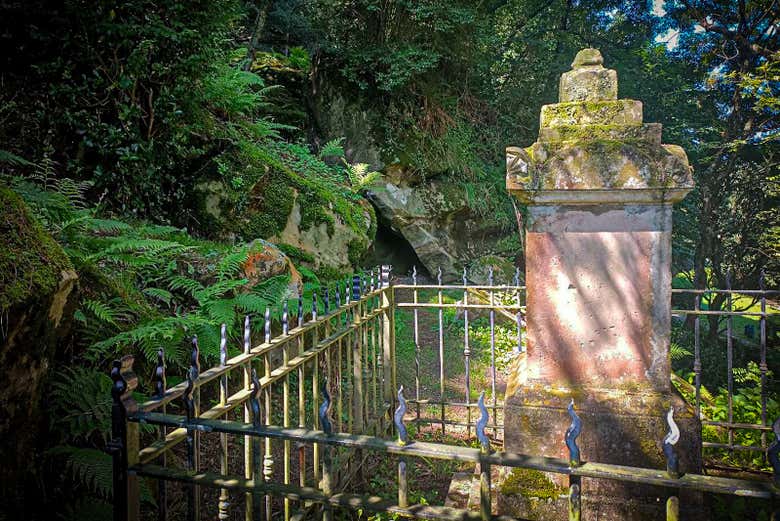 Monolithe du mont Urgull à Saint-Sébastien