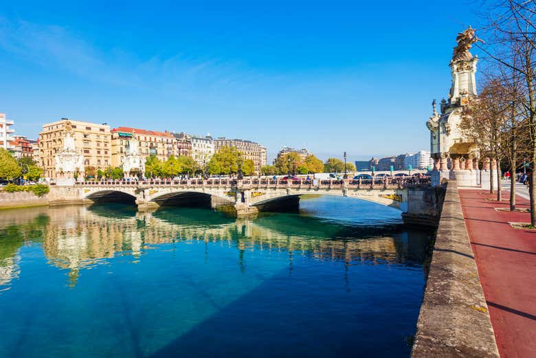 Vue sur le pont de María Cristina, à Saint-Sébastien