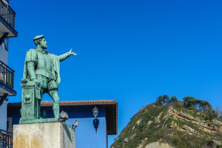 Statua di Juan Sebastián Elcano a Guetaria