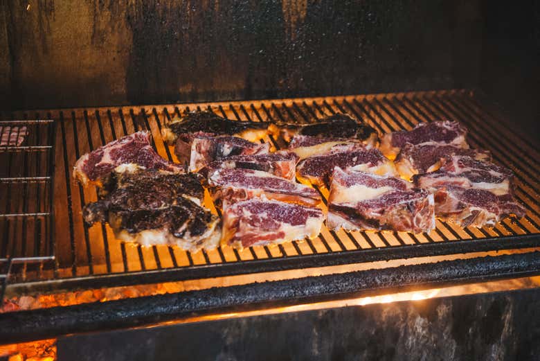 Préparation des viandes grillées