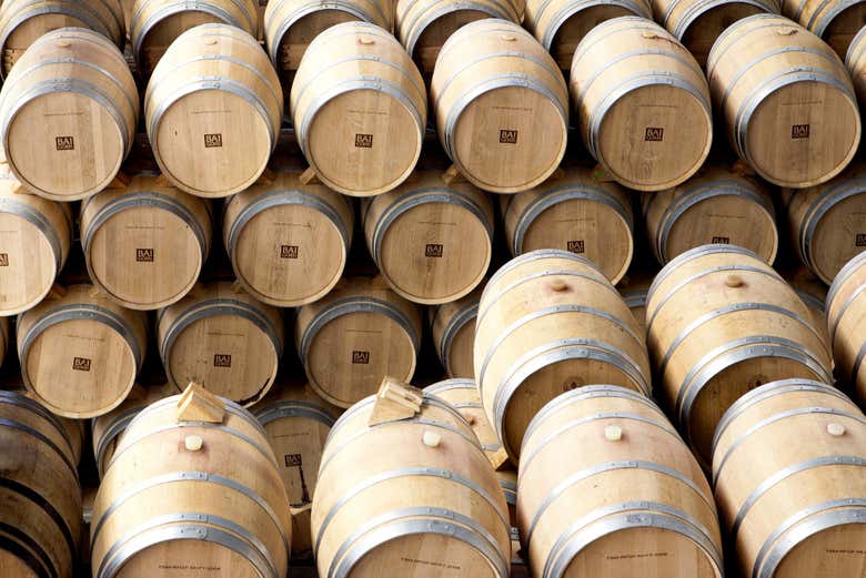 La barricas que atesoran el vino de La Rioja