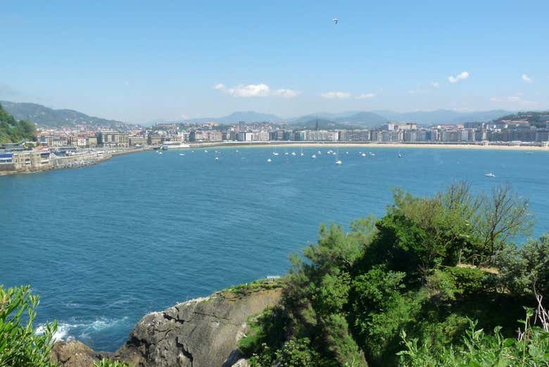 Vues de Saint-Sébastien depuis l'île de Santa Clara