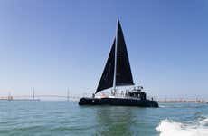 Paseo en catamarán por la bahía de Sancti Petri