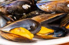 Paseo en barco por la ría + Degustación de mejillones