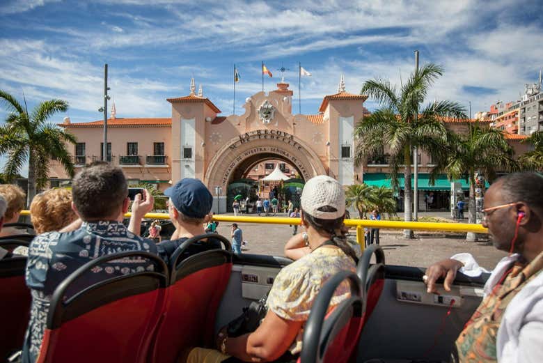 Passez devant le marché Nuestra Señora de África