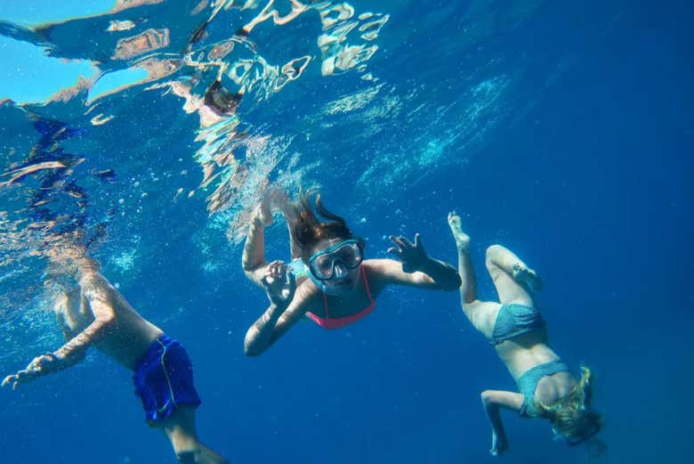 Immersi nelle acque cristalline di Punta Arabí