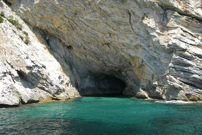 Caverna na ilha Dragonera