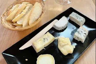 Una tabla de quesos que probaremos durante el tour