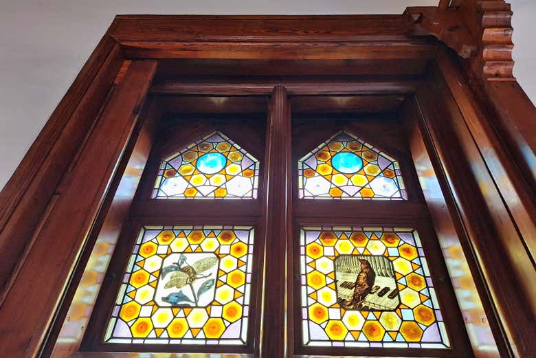Ventanas del Capricho de Gaudí