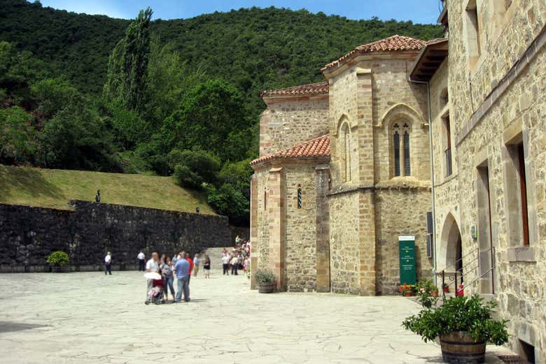 Visiter le Monastère de Santo Toribio de Liébana