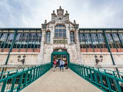 Fachada del mercado