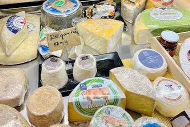 Diferentes tipos de quesos artesanos