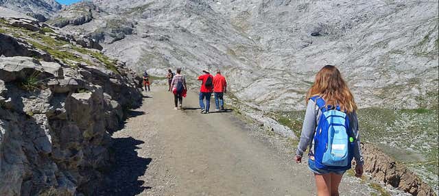 Senderismo por los Picos de Europa y balneario