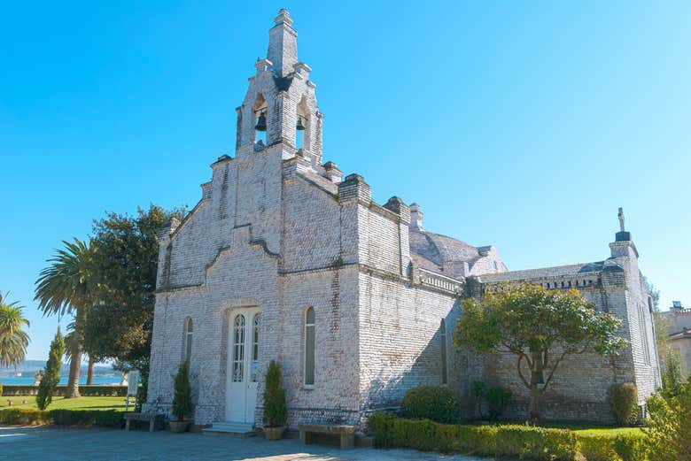 Capilla de las Conchas en isla de La Toja