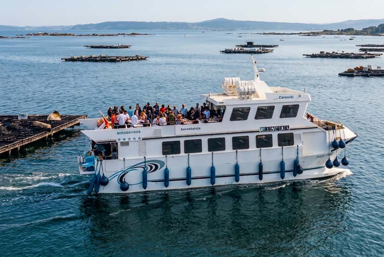 Barco por la ría de Pontevedra