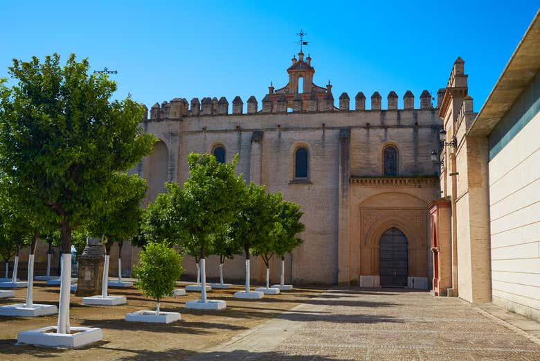 Visitez le monastère de San Isidoro del Campo