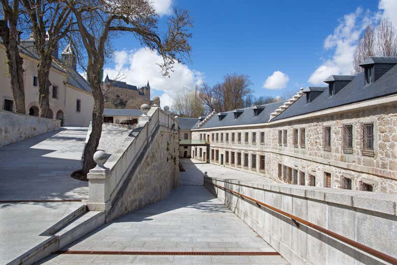 Real Casa de Moneda, con l'Alcázar di Segovia sullo sfondo