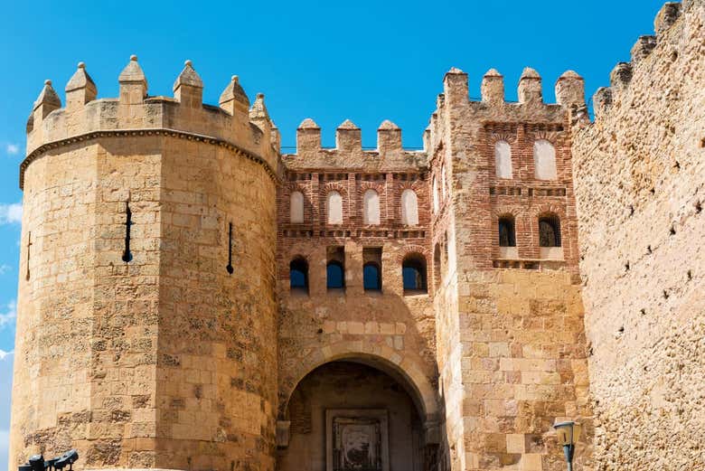 La Puerta de San Andrés en la muralla de Segovia