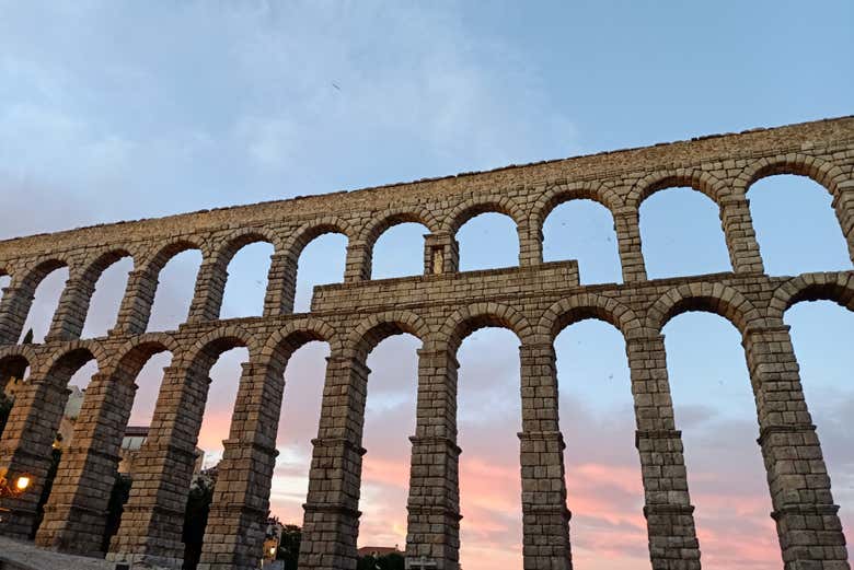Pôr do sol e o Aqueduto